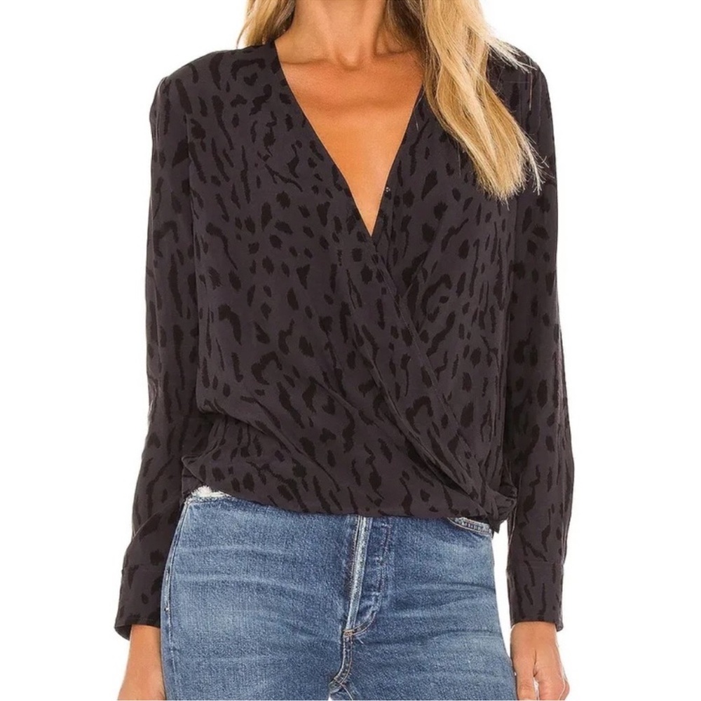 NWT RAILS Hillary Ash Cheetah Surplice Long Sleeve Top Gray Black S
